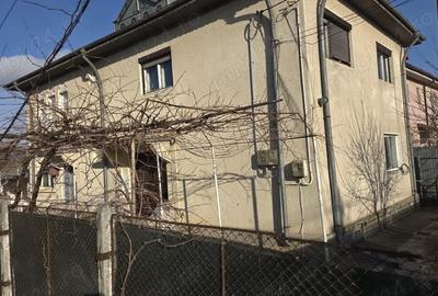 Casă cu 3 camere cu Teren 800 Mp în Amara - 1