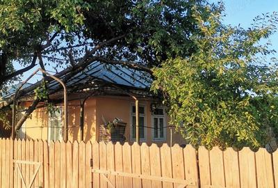 Casă cu 2 camere în Huși - 3