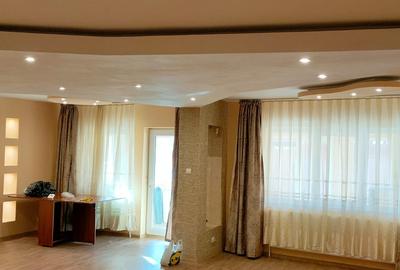 Casă individuală cu 4 camere cu Teren 300 Mp în Km 5 - 11