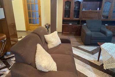 Apartament 3 camere , zona centrala -Inspectoratul Scolar , 92 mp , decomandat , - 3