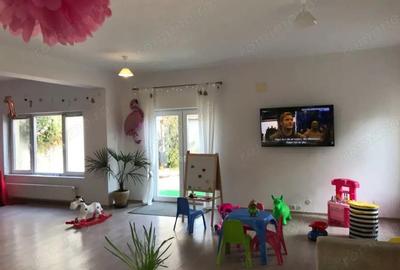 Casă cu 5 camere cu Teren 200 Mp în Central - 1