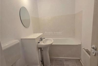 Apartament cu 2 camere semidecomandat în Micro 3 - 5