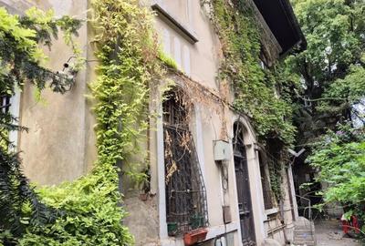 Apartament cu 2 camere decomandat în Cișmigiu