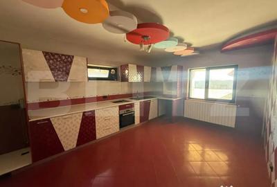 Casă cu 9 camere cu Teren 1000 Mp în Central - 17