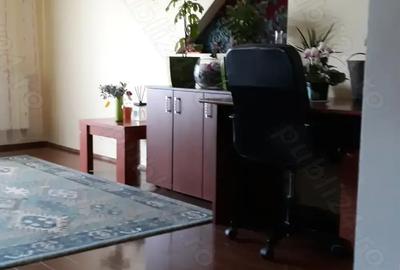 Apartament cu 3 camere decomandat în Tudor - 2