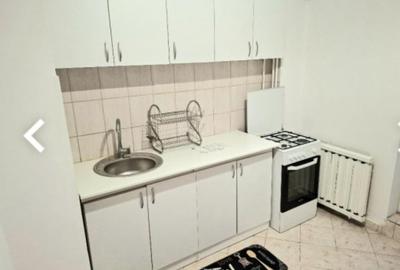 Garsonieră decomandată, mobilată în Nerva Traian - 3