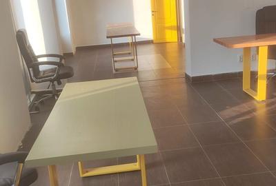Spațiu comercial, de 80 mp, în Central - 1