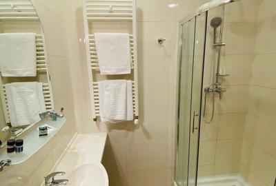 Hotel/Pensiune, de 50 mp, în Central - 5