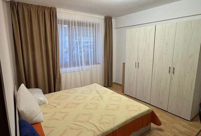 Apartament cu 2 camere decomandat în Cornișa - 9