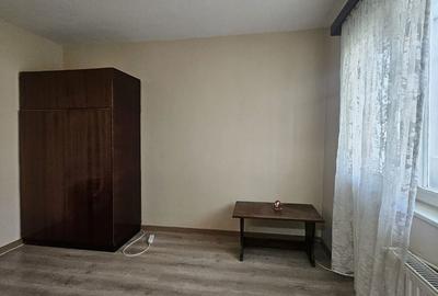 Apartament cu 3 camere semidecomandat în Nufărul - 3