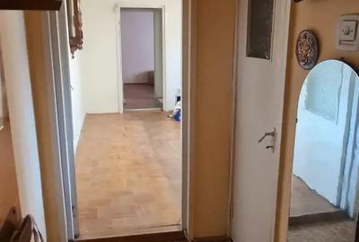 Vand apartament 2 camere situat pe Cal. Torontalului 10 Vand apartament 2 camere situat pe Cal. Torontalului 10 - 2