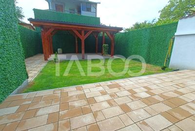 Apartament 2 camere - mobilat modern - curte proprie cu filigorie - 1