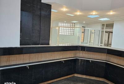 Spațiu comercial, de 338 mp, în Central - 11