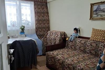 Apartament de  vanzare, 3 camere decomandat, in Ploiesti, Zona Mihai Bravu. - 8