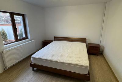 Casă cu 5 camere cu Teren 410 Mp în Central - 2