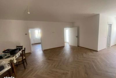 Casă cu 3 camere în Calea Poplăcii - 11