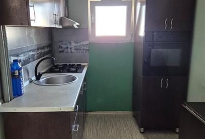 Apartament cu 3 camere semidecomandat, mobilat în Sălăjan - 10