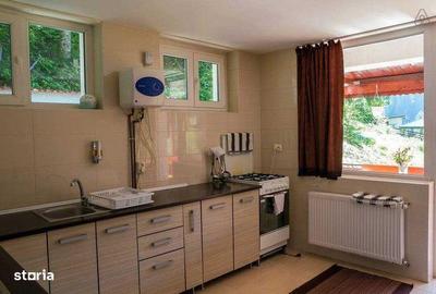Casă cu 4 camere cu Teren 140 Mp în Central - 4