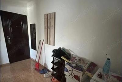 Apartament cu 2 camere decomandat în Podu Roș