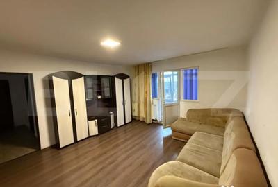 Apartament cu 2 camere semidecomandat, mobilat în Micro 11