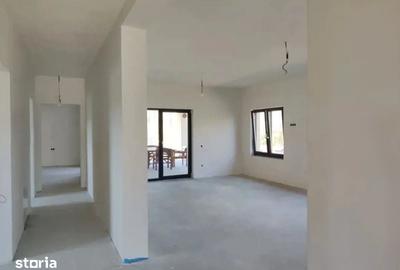 Casă cu 4 camere cu Teren 800 Mp în Baciu - 2