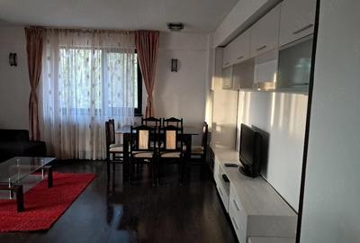 Apartament cu 3 camere semidecomandat în Central - 3