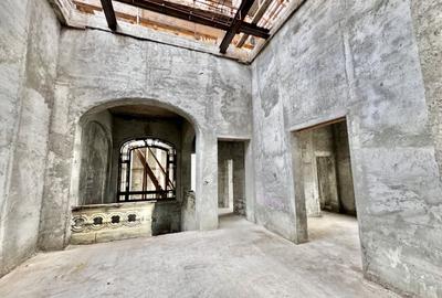 Casă cu 5 camere cu Teren 471 Mp în Universitate - 10