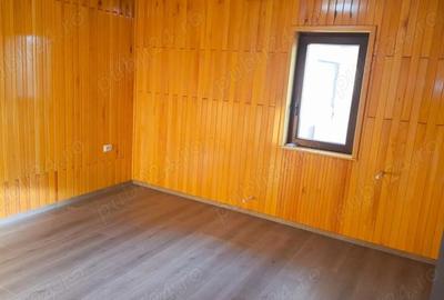 Casă cu Teren 15136 Mp în Central