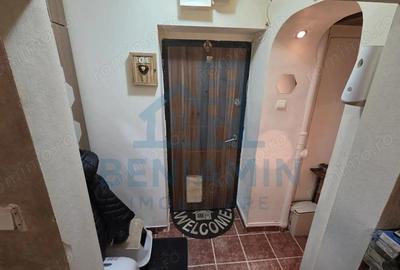 Apartament cu 3 camere semidecomandat în Valea Rosie - 2