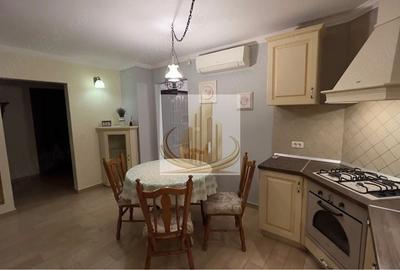 Apartament cu 3 camere decomandat, mobilat în Girocului