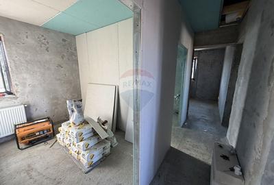 Casă cu 4 camere cu Canalizare în Exterior Vest - 6