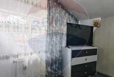 Casa / Vila oportunitate cu 5 camere priveliste frumoasa - 1