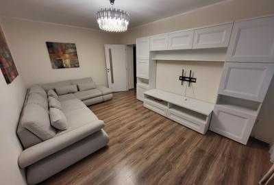 Apartament cu 2 camere decomandat în Micro 18