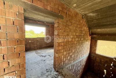Casă cu 6 camere cu Teren 1900 Mp în Sud - 5