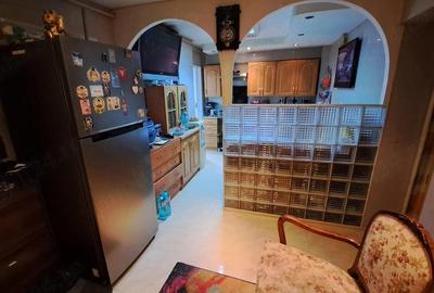 Apartament cu 4 camere decomandat în Central - 2