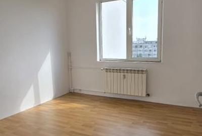 Apartament 4 camere Soseaua Berceni / Piata Sudului