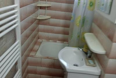 Inchiriez garsoniera - 2