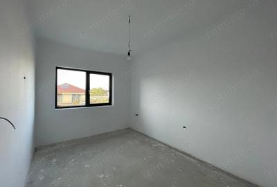 Casă cu Teren 304 Mp în Ghiroda - 10