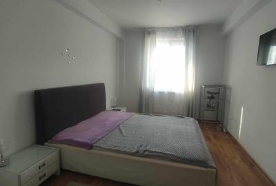 Apartament cu 2 camere decomandat în Apărătorii Patriei