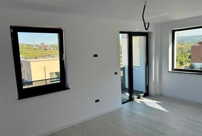 Duplex cu 4 camere cu Canalizare în Bucium - 5