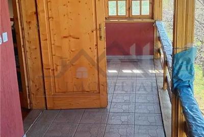 Casă cu Teren 2000 Mp în Bucium