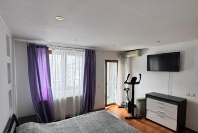 Casă cu 12 camere cu Teren 321 Mp în George Enescu - 2