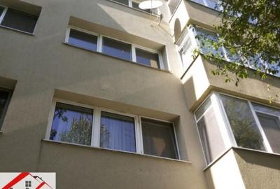Apartament cu 2 camere decomandat în Drumul Taberei