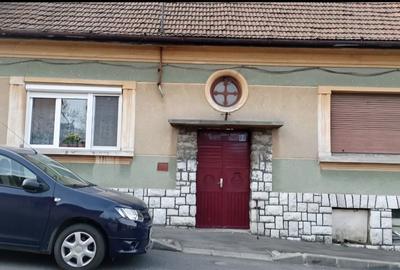 Casă cu 4 camere în Gării - 1