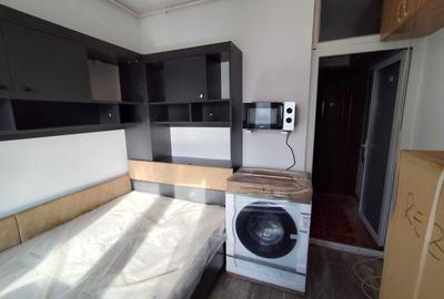 Garsonieră decomandată în Central - 2