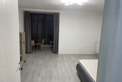 Garsonieră decomandată în Central - 2