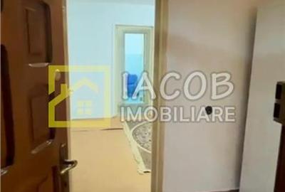 Apartament cu 3 camere semidecomandat în Milcov - 12
