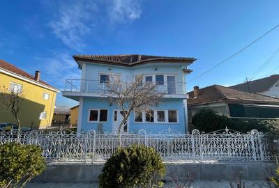 Casa impunatoare D+P+1 cu 709 mp teren si toate utilitatile in Balta Verde - 1