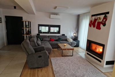 Casa cu semineu superb + terasa inchisa | Smart | Fotovoltaice 11 kW | Carport - 1