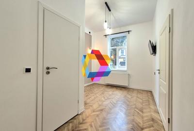 Casa de vânzare zona Centrală - 225 mp - 10